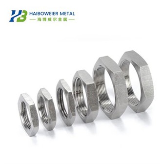 Titaanist kuusnurkne õhuke mutter